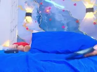 Crystal-love18  live sex cam