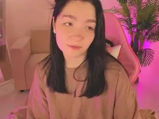 Lindasweetiest  live sex cam