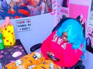 Kuromibaddie69  live sex cam