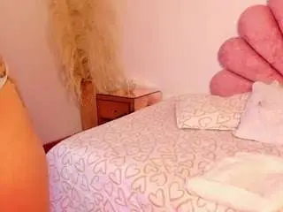 Melodyprice  live sex cam