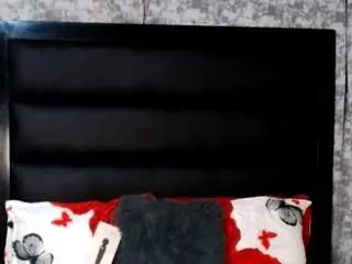 Apple-ass  live sex cam
