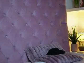 Maiamini  live sex cam