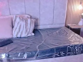 Star-doll  live sex cam