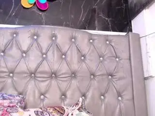 Lila-gummy  live sex cam