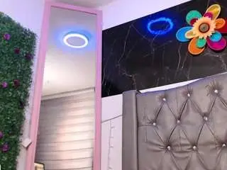 Lila-gummy  live sex cam