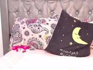 Lila-gummy  live sex cam