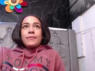 Lila-gummy  live sex cam