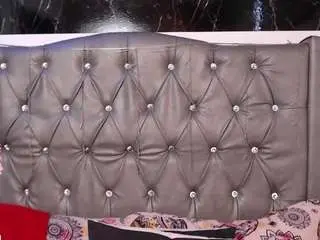 Lila-gummy  live sex cam
