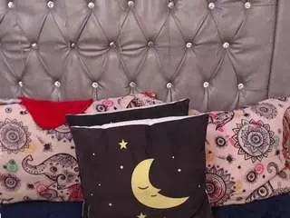 Lila-gummy  live sex cam
