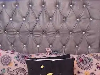 Lila-gummy  live sex cam