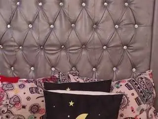 Lila-gummy  live sex cam