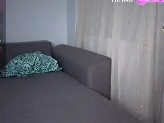 Skinnymode  live sex cam
