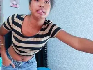 Blacksweetiee  live sex cam