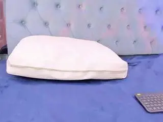 Pocahontas-pow  live sex cam