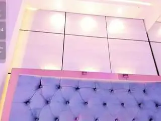Pocahontas-pow  live sex cam