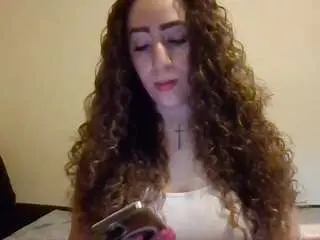 Hintofhoneyy  live sex cam