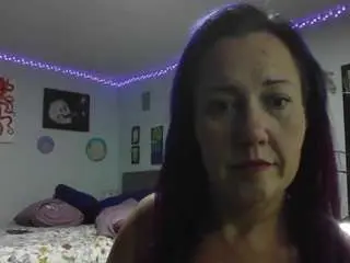 Kristallic420  live sex cam