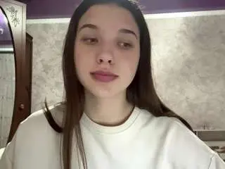 Yongfoutz  live sex cam