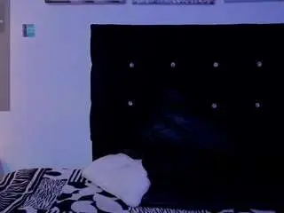 Zoe-yanin  live sex cam