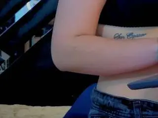 Zoe-yanin  live sex cam