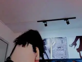 Zoe-yanin  live sex cam
