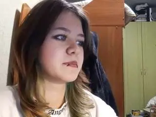 Charlenahinaman  live sex cam