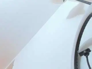 Ella-harper  live sex cam