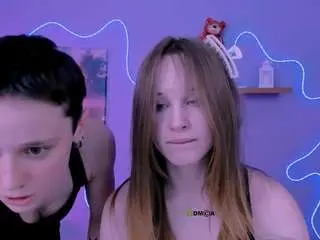 Emi-fade  live sex cam