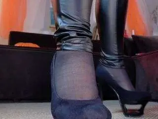 Mary-tone  live sex cam