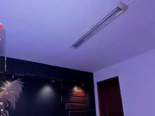 Saracorraless  live sex cam