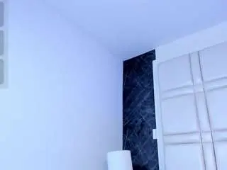 Saracorraless  live sex cam