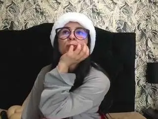 Chloe-turner  live sex cam