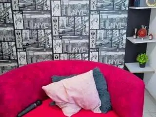 Chloe-turner  live sex cam