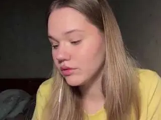 Clemmiejudkins  live sex cam