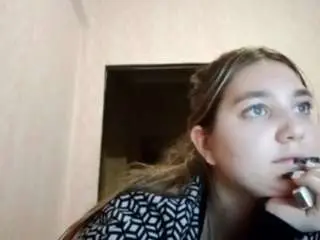 Eloisebenoit  live sex cam
