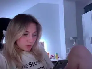 Freddachase  live sex cam