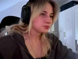 Freddachase  live sex cam