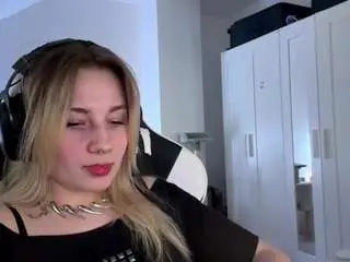 Freddachase  live sex cam