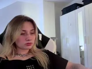 Freddachase  live sex cam