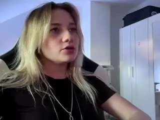 Freddachase  live sex cam