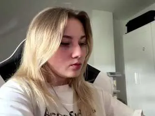 Freddachase  live sex cam