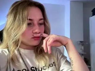 Freddachase  live sex cam