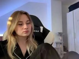 Freddachase  live sex cam