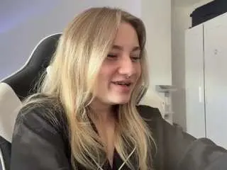Freddachase  live sex cam