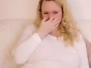 Laurasky  live sex cam