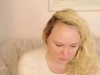 Laurasky  live sex cam