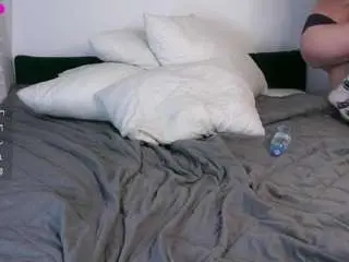 Shelleycloughly  live sex cam