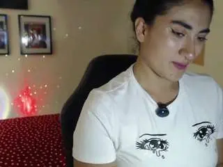 Emilyr0s33  live sex cam