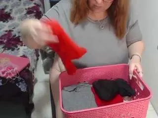 Kataleyamilf69  live sex cam