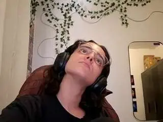 Leorabreiland  live sex cam